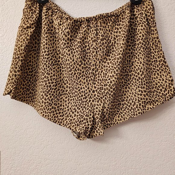 Victoria's Secret Leopard Print Sleep Shorts - Lounge Wear - Size M - Picture 7 of 7